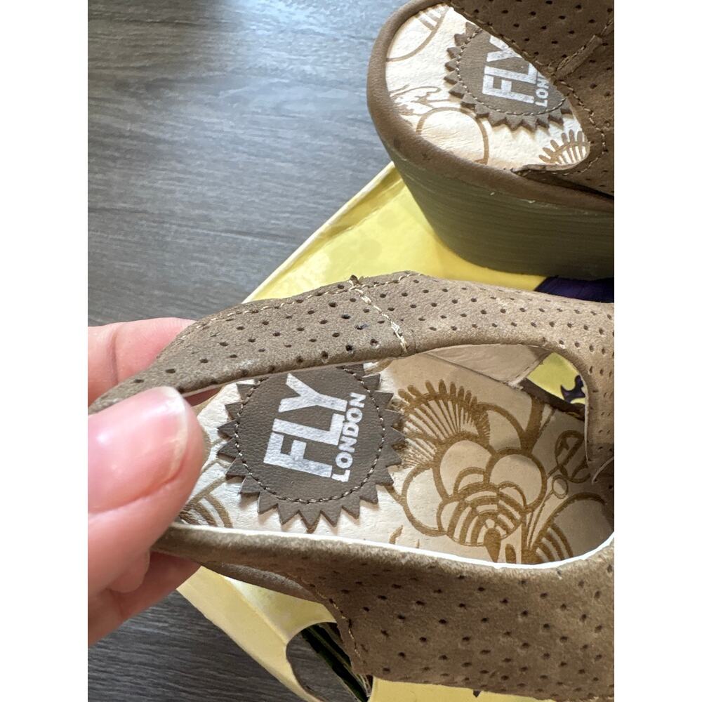London Fly Ylva Perforated Khaki Color Sandals Size 41 - Picture 10 of 14